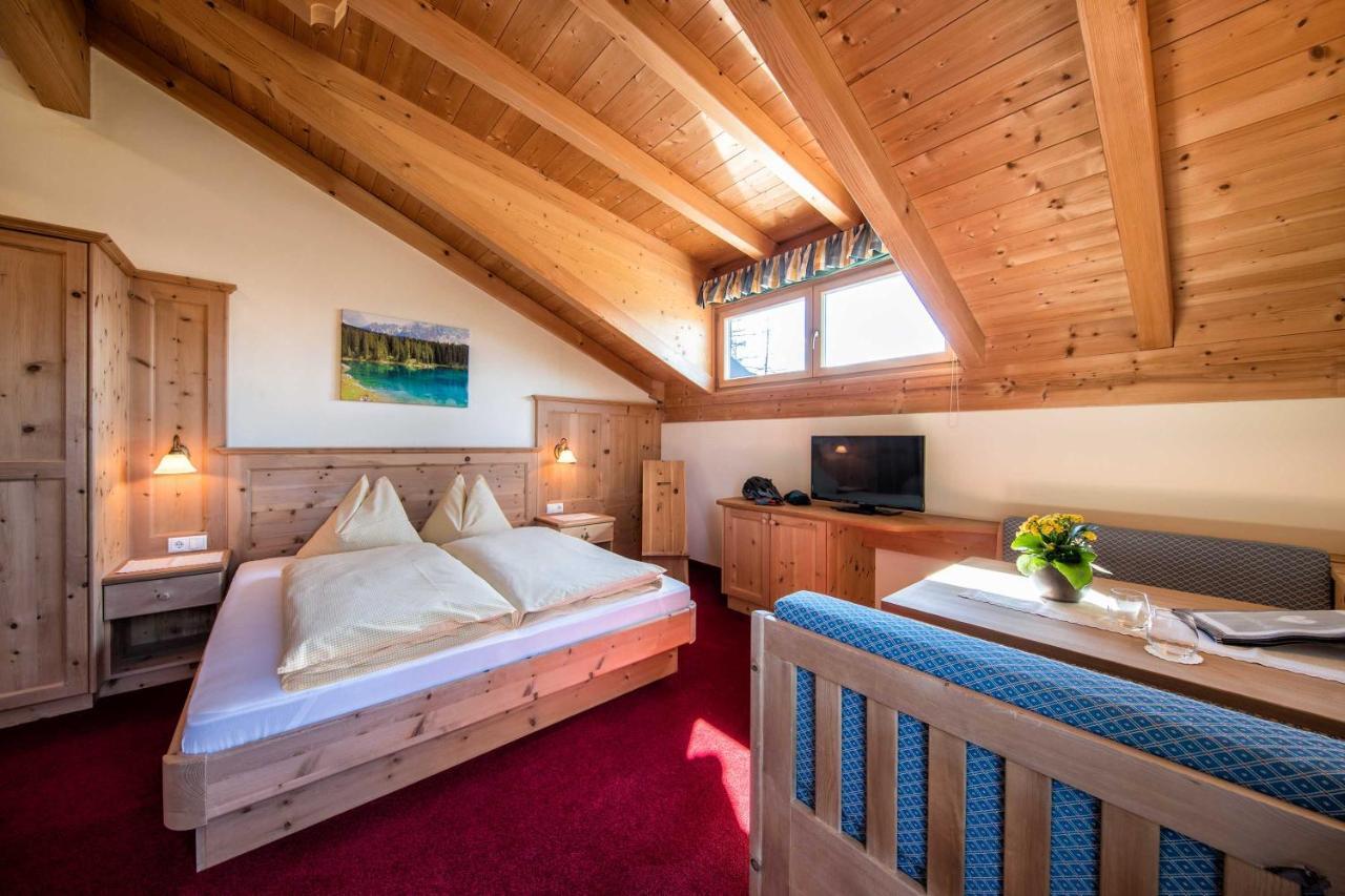 Hotel Landgasthof Laerchenwald Collepietra  Eksteriør billede